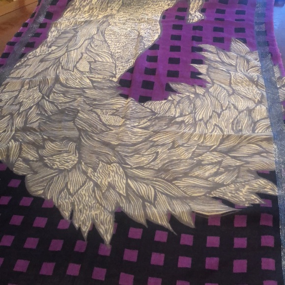 100% FINE WOOL SCARF - Picture 2 of 8